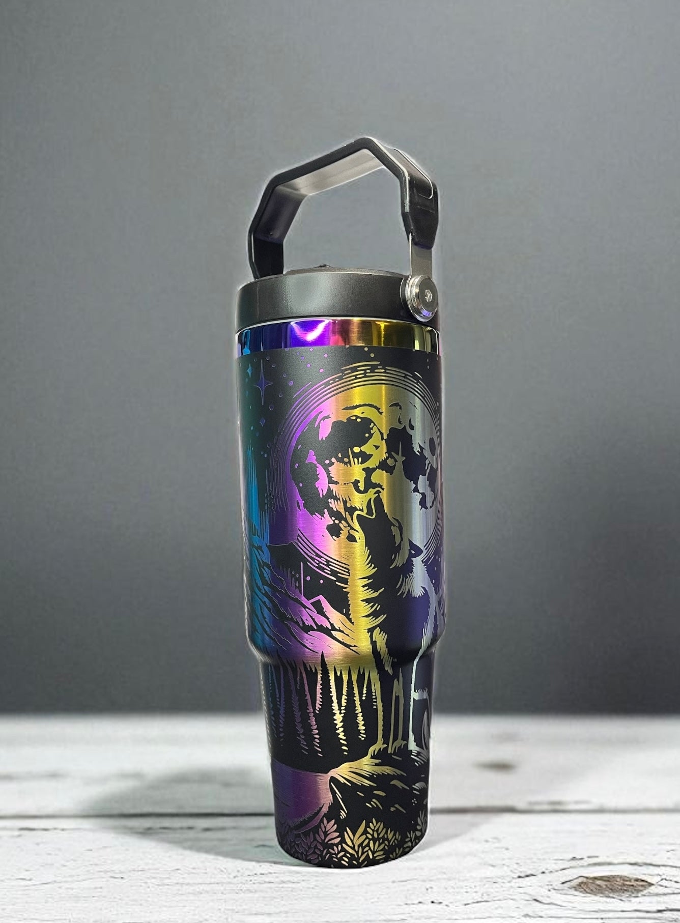 30 oz Howling Wolf Black to Iridescent